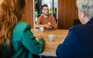 Bedrijfsfotografie MRKTNG Doetinchem gesprek